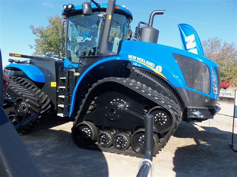 new holland tractor tracker